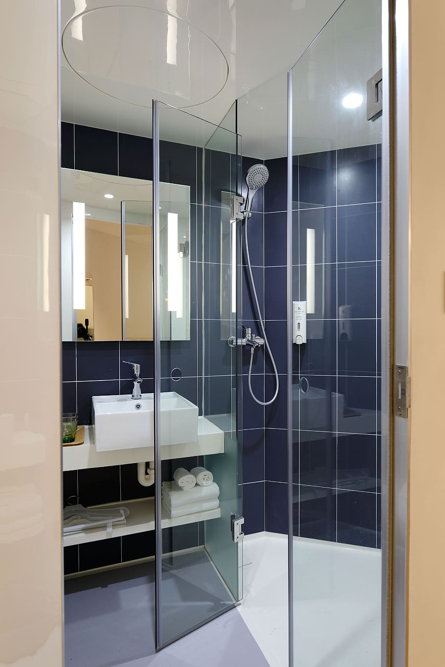 Clear Glass Shower Room, apartment, architecture, bath towels