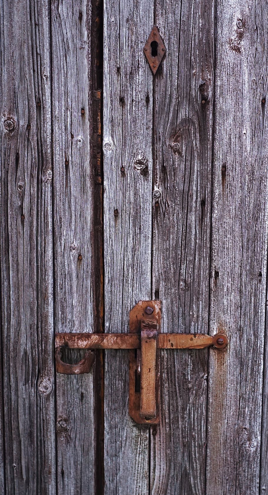 Wood door in rust фото 38