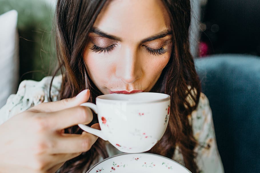 woman drinking using teacup, food and drink, mug, coffee, women HD wallpaper