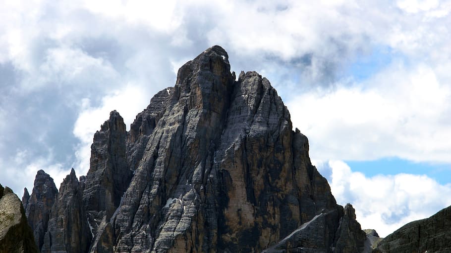 gray mountain range, cliff, nature, outdoors, slope, peak, mesa HD wallpaper