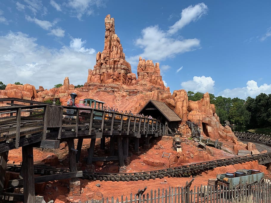 black bridge during daytime, housing, architecture, monastery HD wallpaper