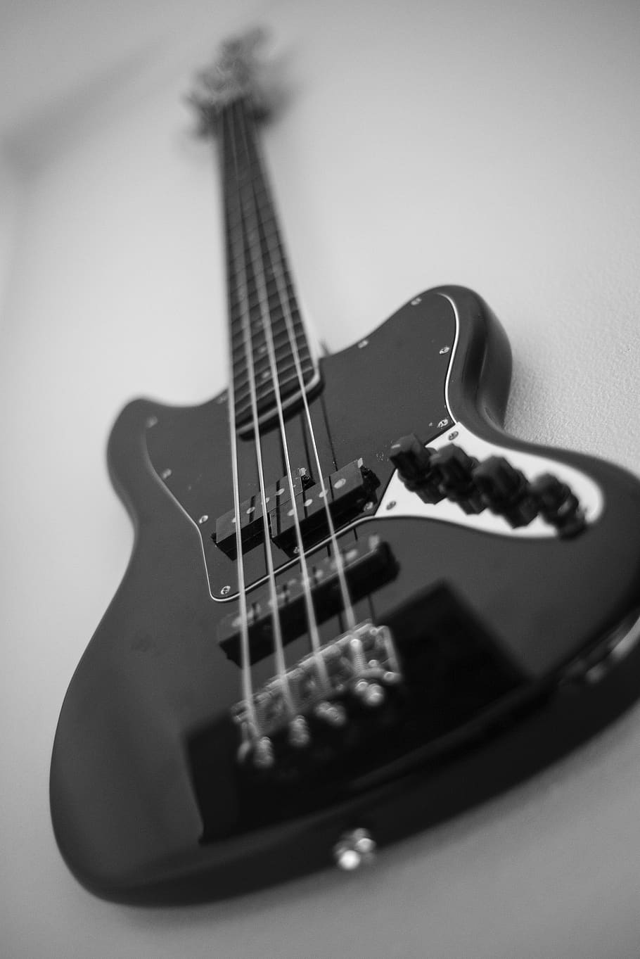 Hd Wallpaper United States Lake Worth Guitar Bass Fender Black And White Wallpaper Flare