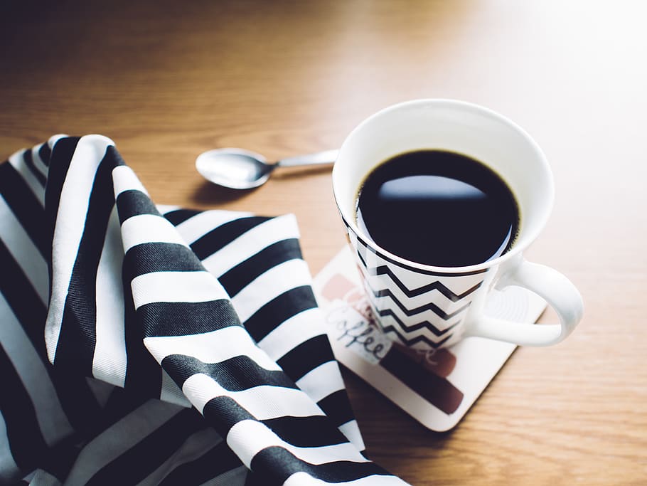 White and Black Chevron Ceramic Mug on Coaster, caffeine, coffee HD wallpaper