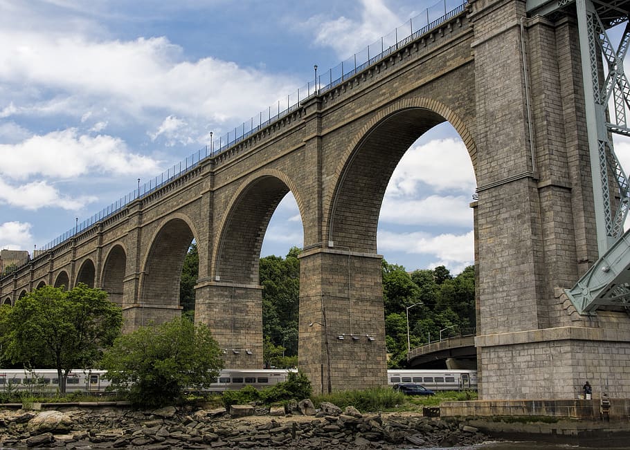 Brown Concrete Bridge, arch, architecture, column, daylight, landmark HD wallpaper