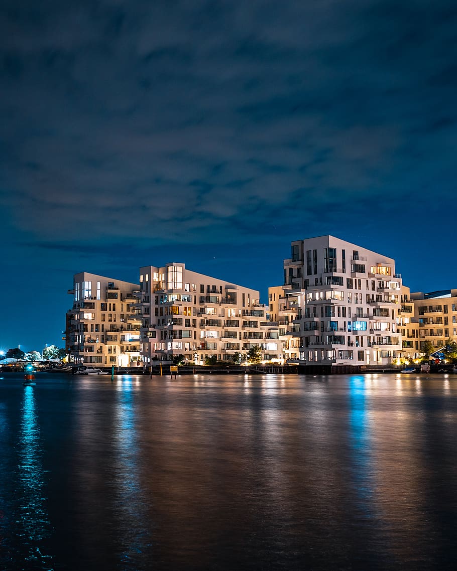 building during nighttime, housing, københavn, sydhavnen, denmark HD wallpaper