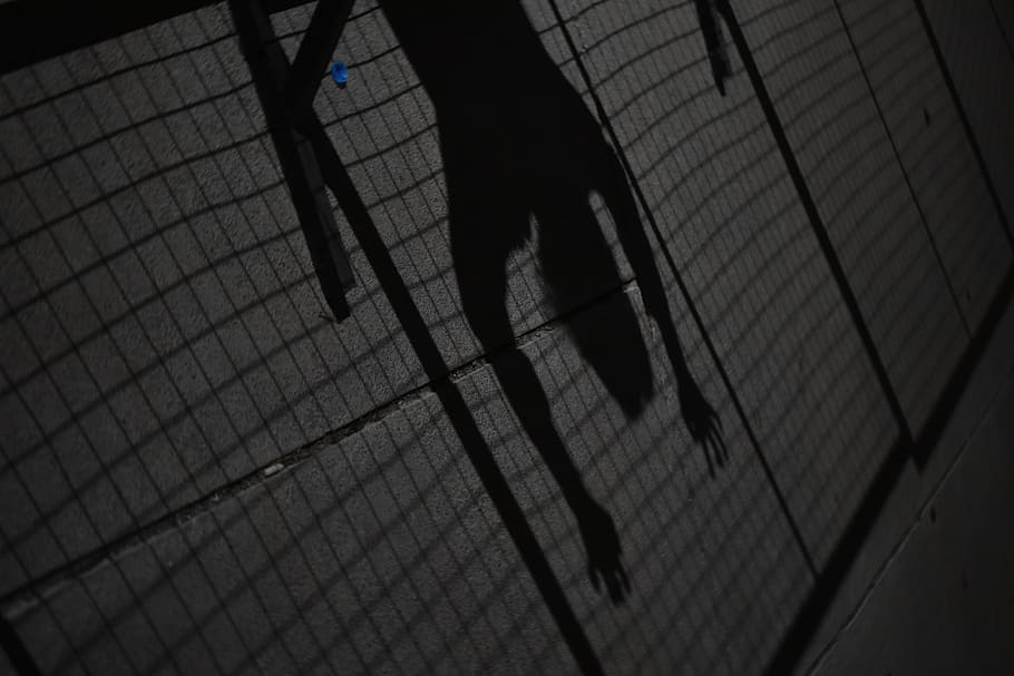 silhoutte, bw, blackwhite, night, fence, man, principle, line HD wallpaper