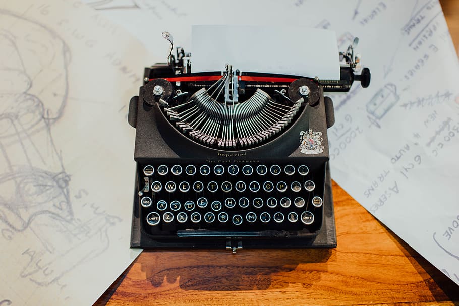 photo of black typewriter on table, machine, retro tech, typing HD wallpaper