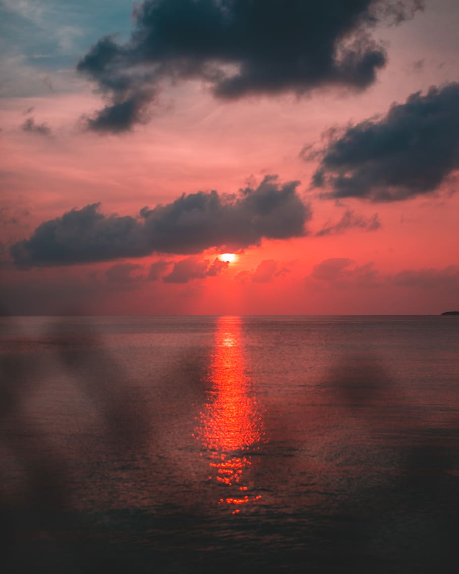 orange setting sun over sea, nature, outdoors, sky, sunset, red sky HD wallpaper