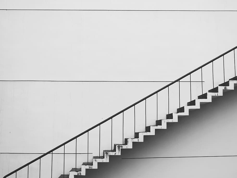 White Stairs Wallpaper, contemporary, gradient, handrails, perspective HD wallpaper