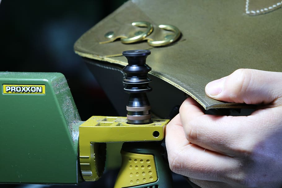 technique, leather, leather craft, bag, props, tool, master HD wallpaper