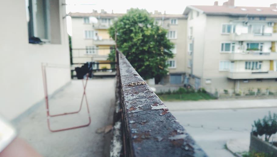 balcony, flat, balcony railing, drying rack, city, outdoor HD wallpaper