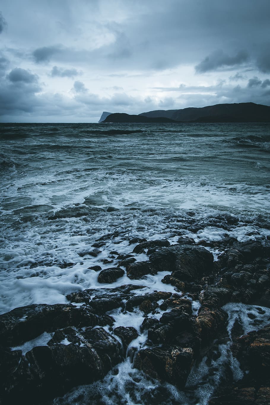 sea waves under gray sky, water, nature, ocean, outdoors, land HD wallpaper