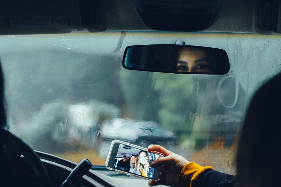 person walking photo inside vehicle, taking photo, phone, camera, HD wallpaper