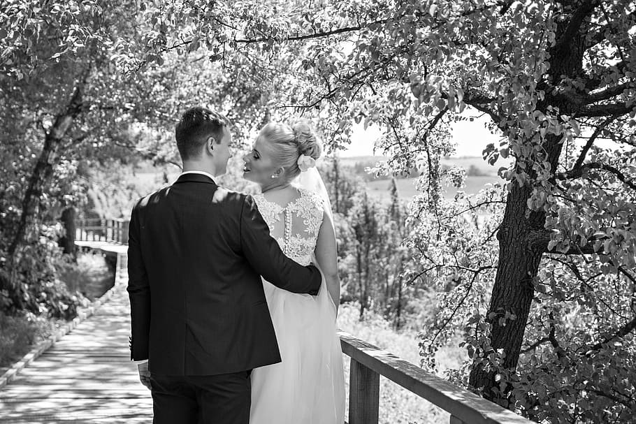 Bride and Groom About to Kiss Standing Under Tree, affection HD wallpaper