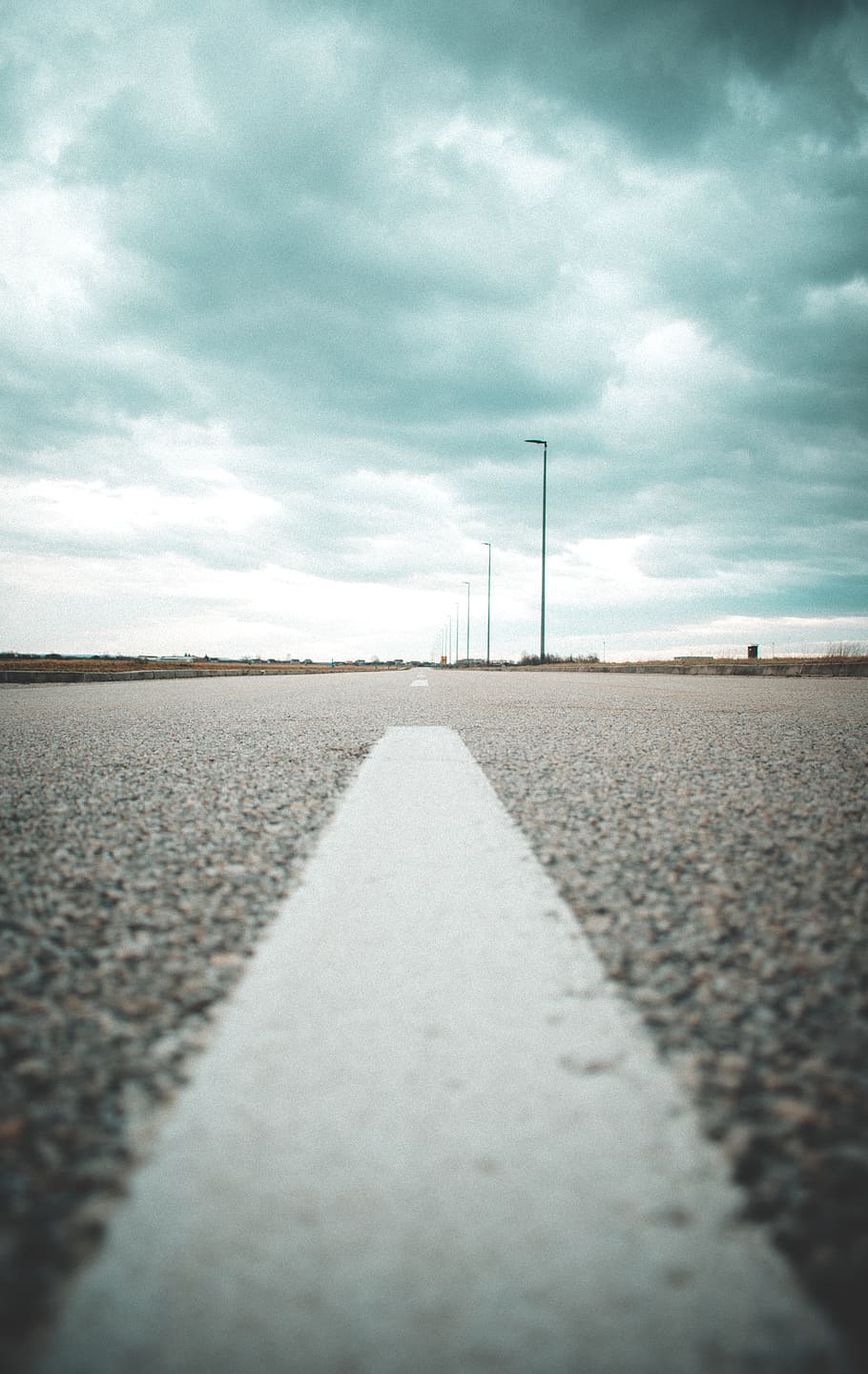 wide road under cloudy sky, cloud - sky, direction, the way forward HD wallpaper