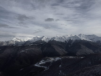 window, nature, tree, wood, russium, screensaver, mountain town HD wallpaper