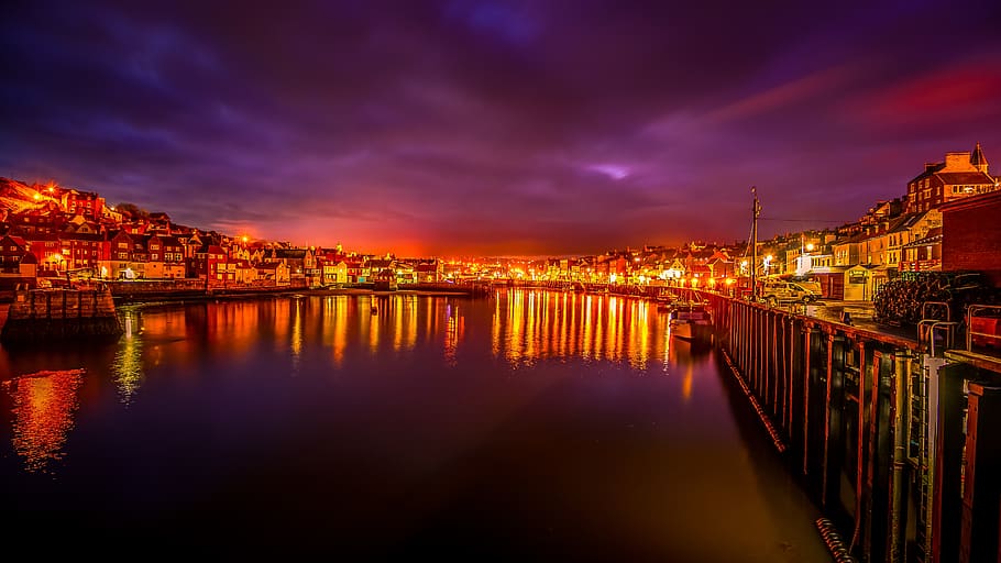 whitby harbour, reflected lights, yorkshire, blue hour, dawn, HD wallpaper