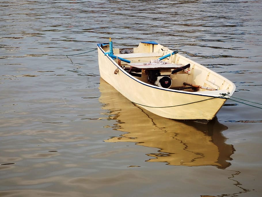 Small rowing boat on water, nobody, reflection, background, sea HD wallpaper