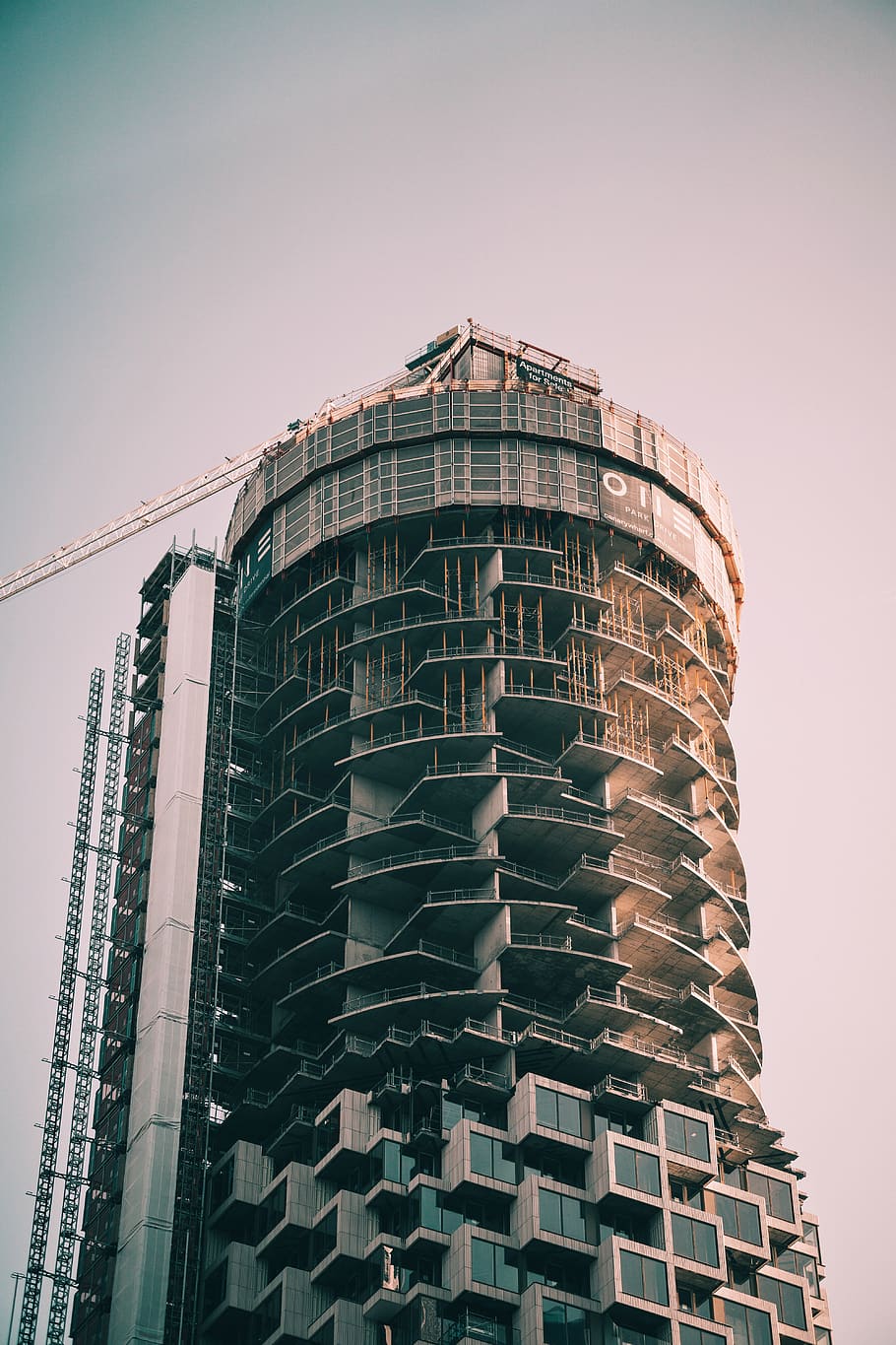 gray concrete building, built structure, architecture, low angle view HD wallpaper