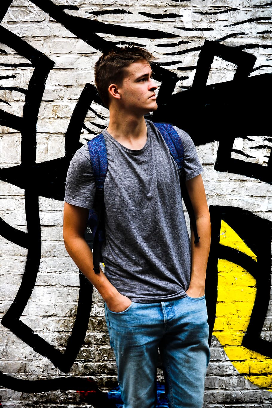 netherlands, breda, black, yellow, green, blue, backpack, look away HD wallpaper