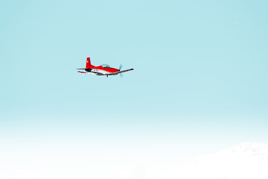 red airplane, air vehicle, flying, sky, mode of transportation, HD wallpaper