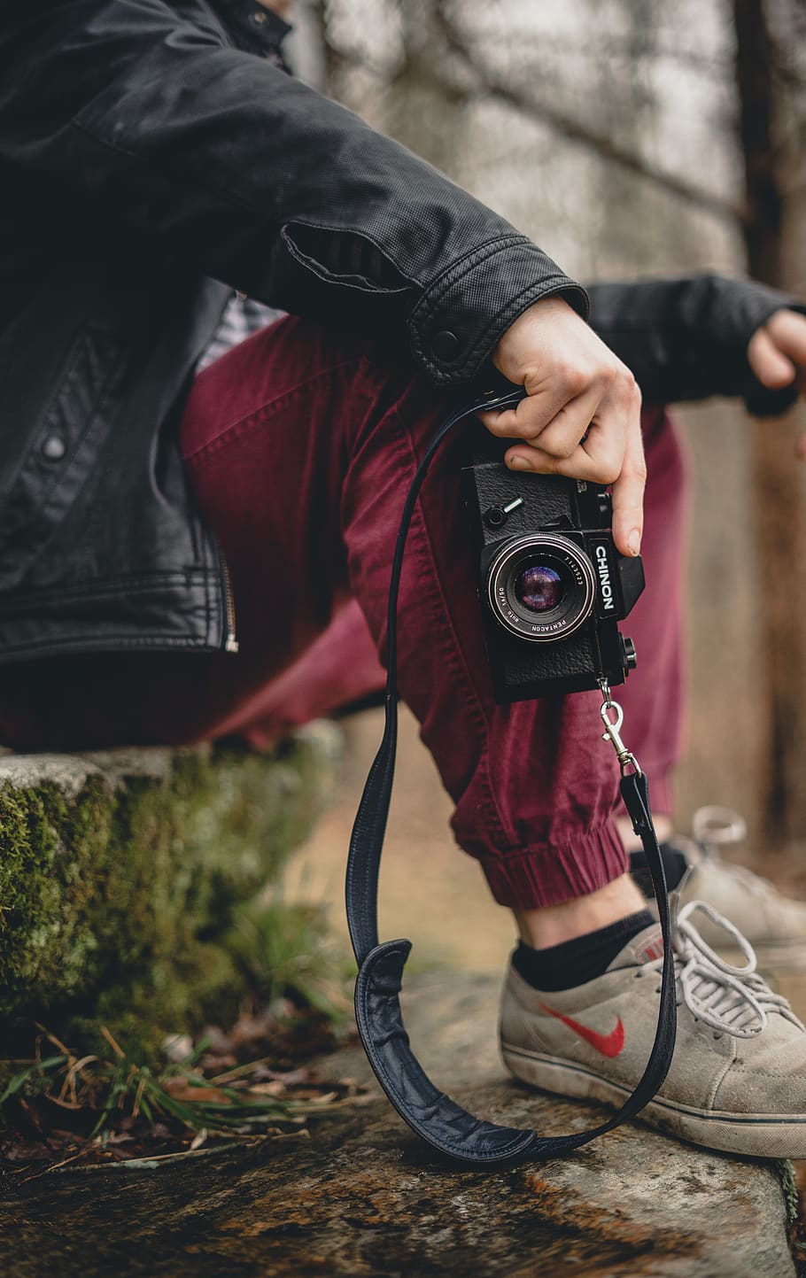 Person Holding Dslr Camera, hand, one person, real people, photography themes HD wallpaper