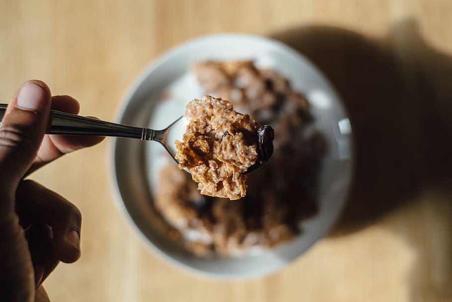 breakfast, cereals, milk, spoon, meals, eating, utensils, fingers HD wallpaper
