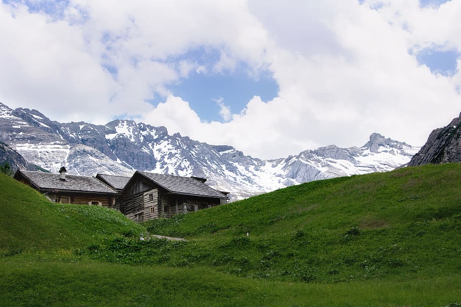 house, alps, snow, mountain, cloud - sky, beauty in nature HD wallpaper