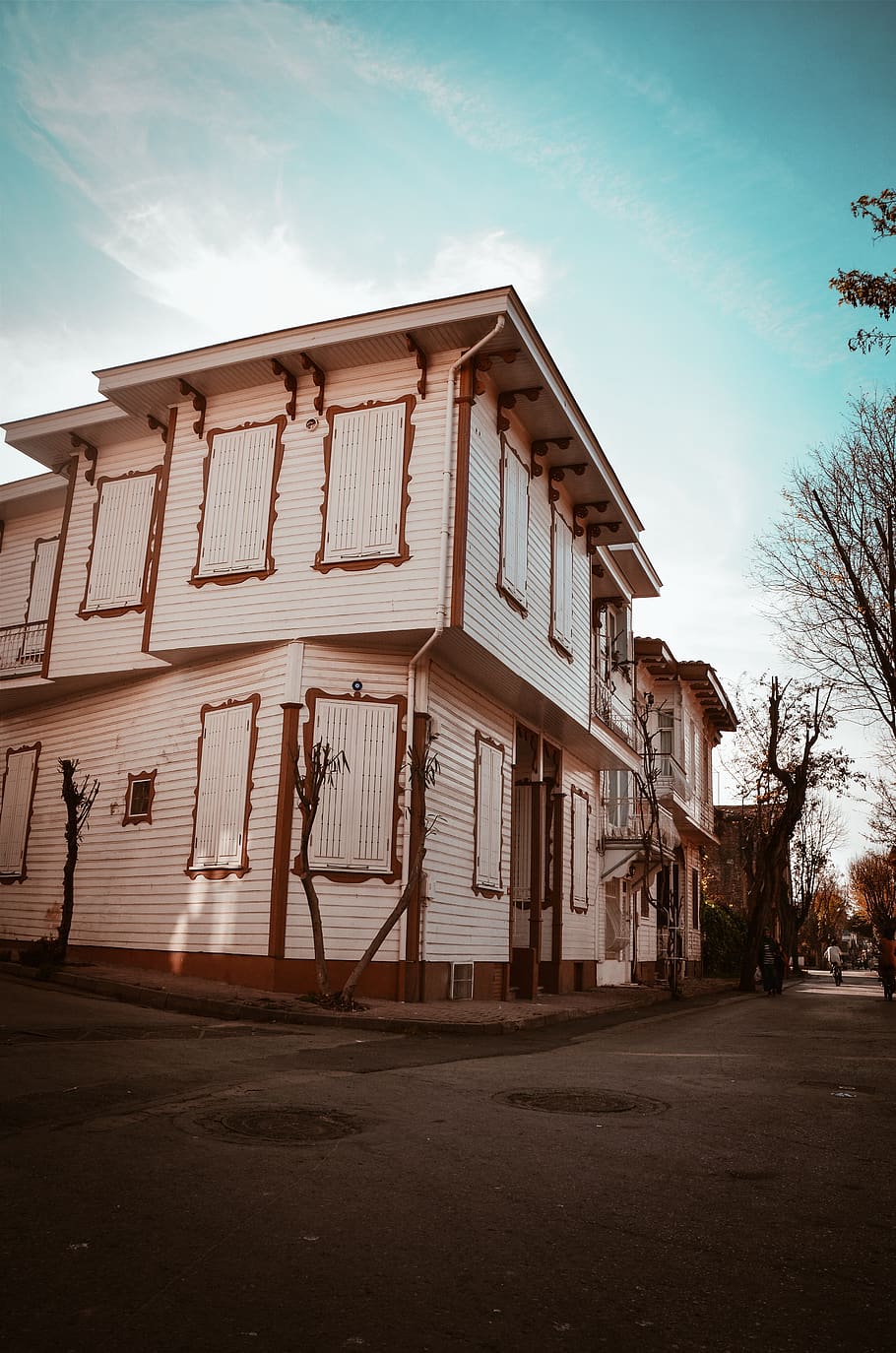 Low Angle Photo of 2-storey House, architectural design, architecture HD wallpaper