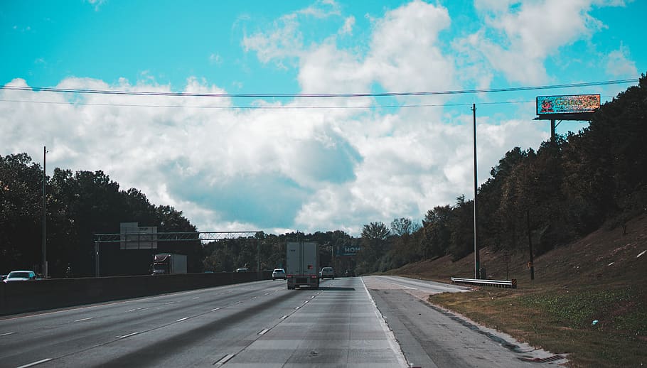 driving, highway, interstate, vivid colors, sky, clouds, blue sky HD wallpaper