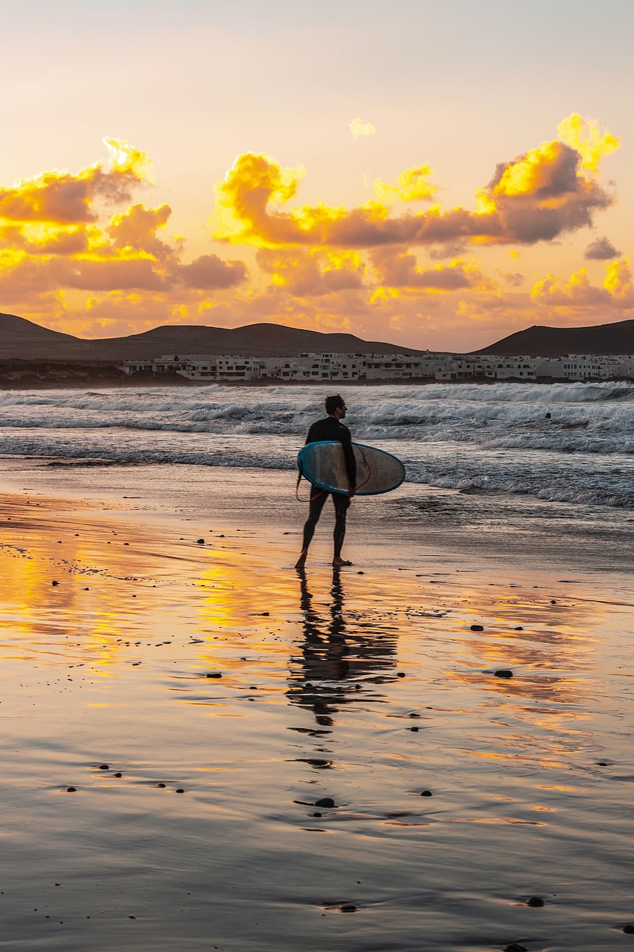 surf, water, waves, sand, sunset, cloud, beach, sky, real people HD wallpaper