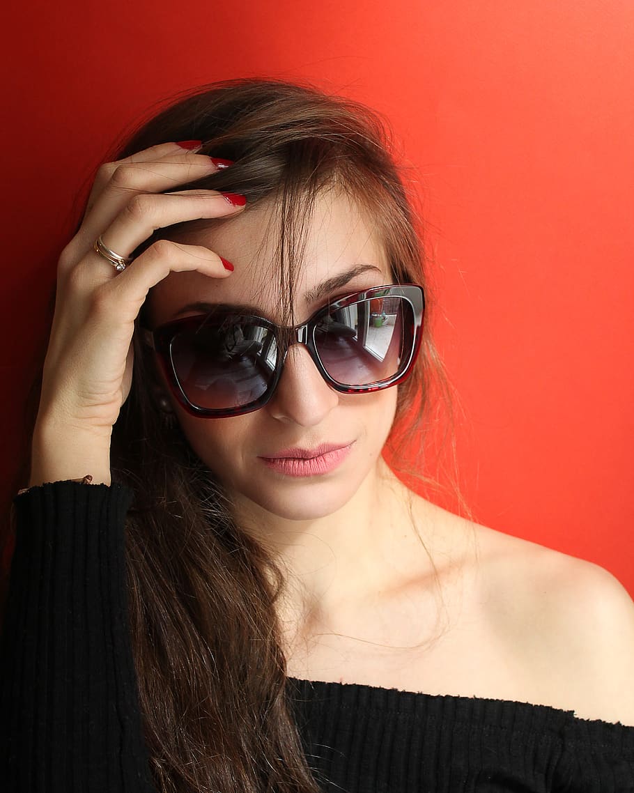 portrait, headshot, one person, glasses, front view, young women HD wallpaper