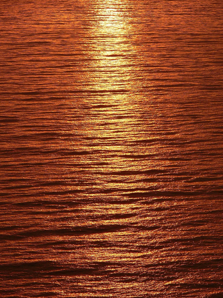 streak, light, sunset, reflected, calm sea, peaceful, backgrounds HD wallpaper