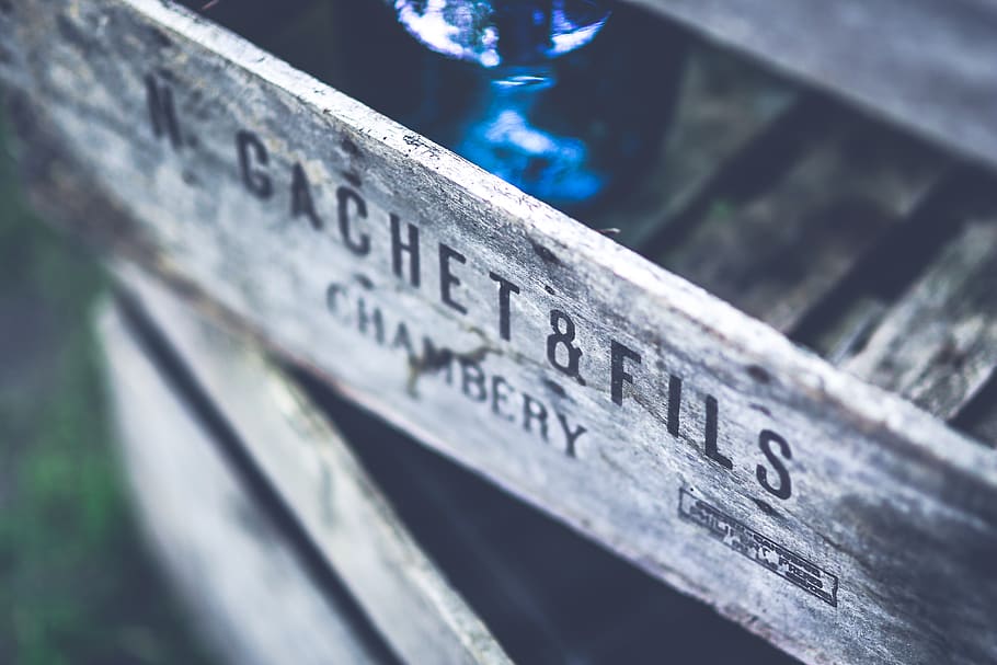 Vintage box, blur, communication, data, focus, horizontal, industry HD wallpaper