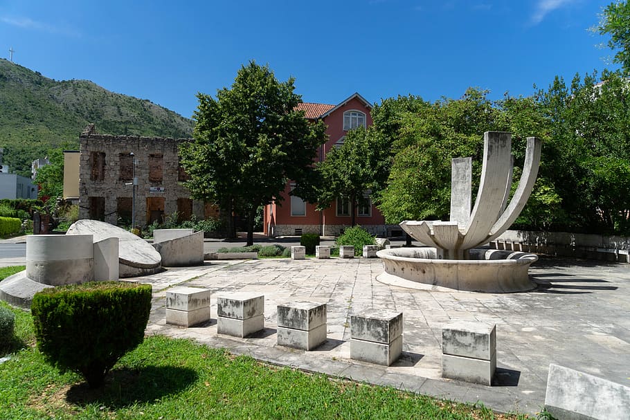 grass, plant, flagstone, building, architecture, town, metropolis HD wallpaper