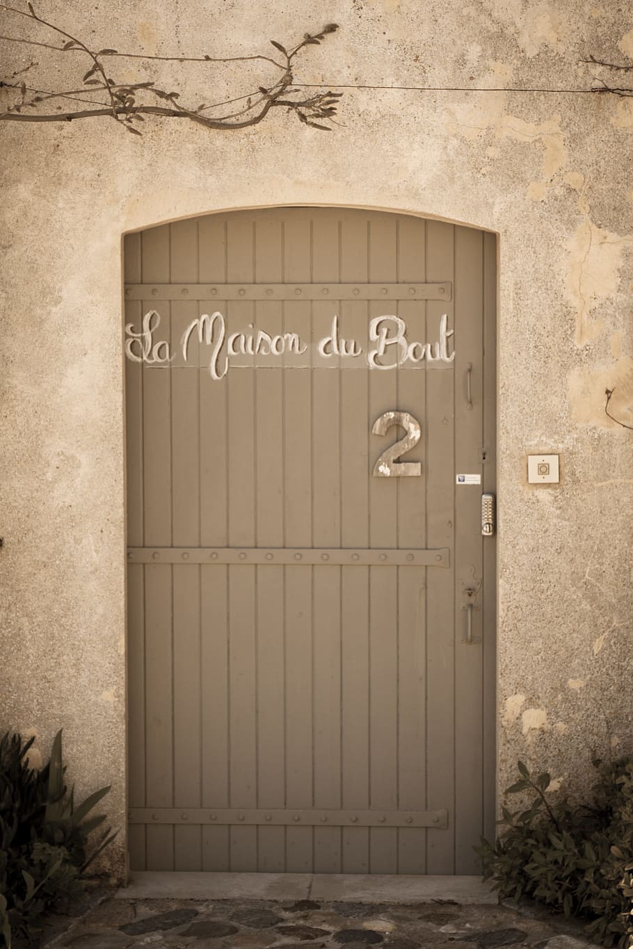 house, doorstep, ring, two, sepia, building, home, entrance HD wallpaper