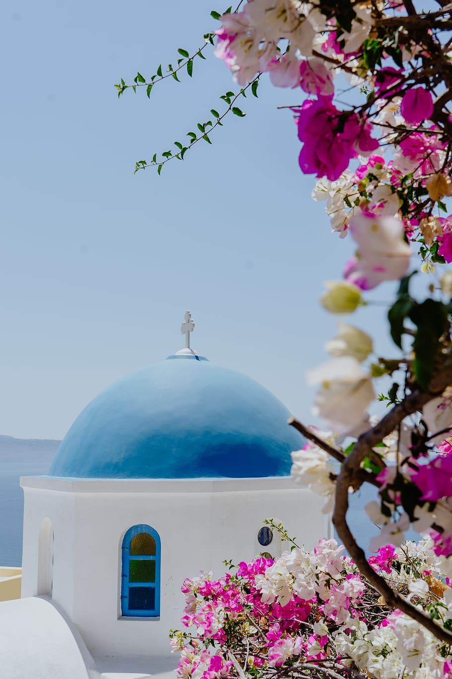 Santorini Dome Chapel, Greece, city, flower, blue, building, floral, HD wallpaper
