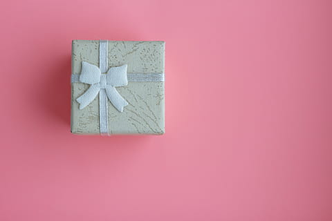 gift, box, present, christmas, ribbon, bow, birthday, holiday HD wallpaper
