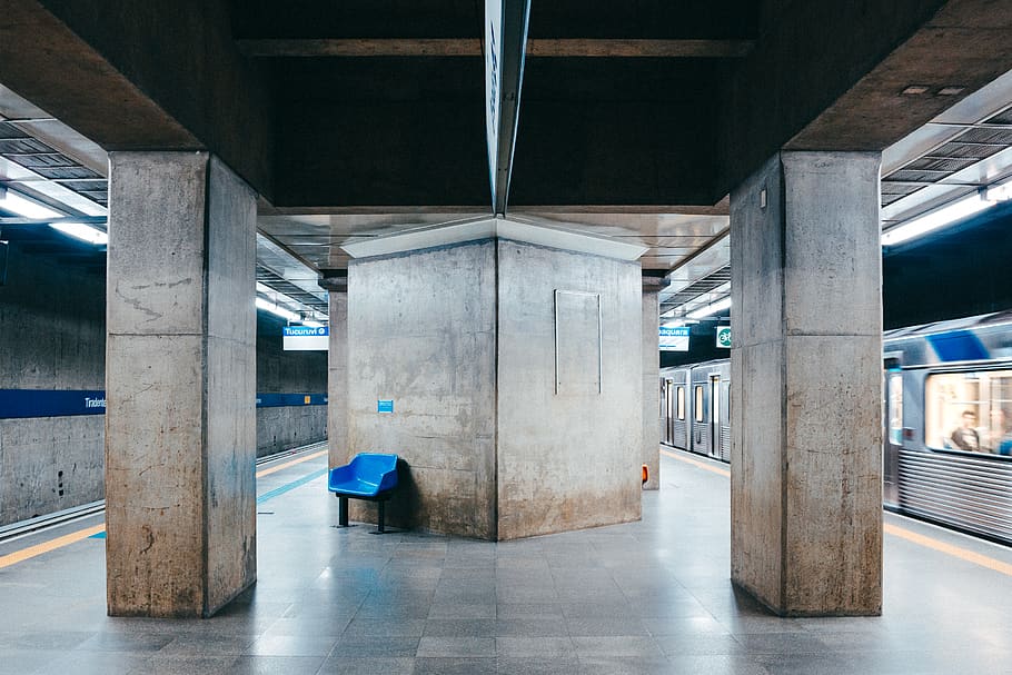 Empty Subway, architecture, building, indoors, pillars, station HD wallpaper