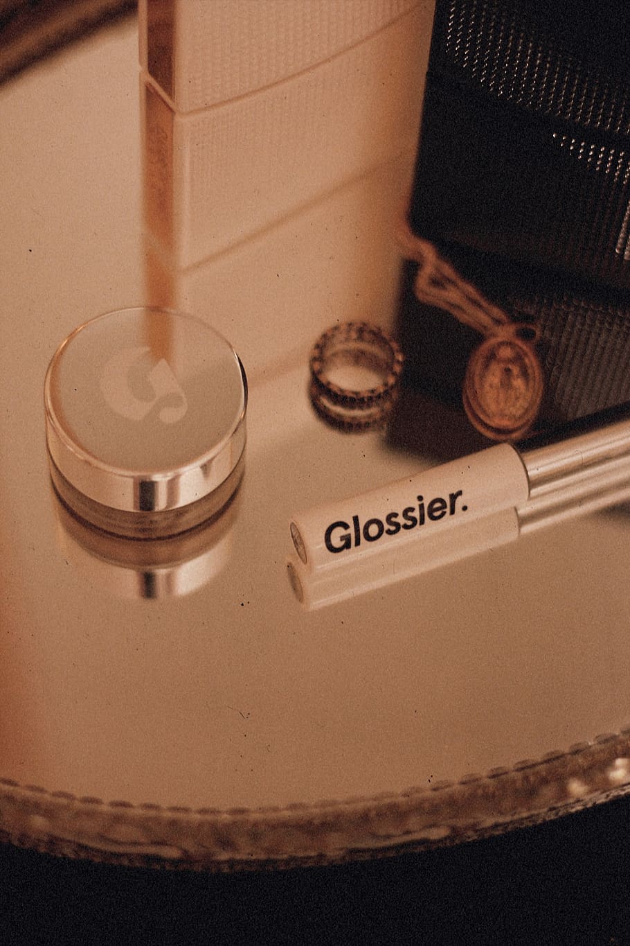 Community Decoded: How Glossier's Community Strategy Works