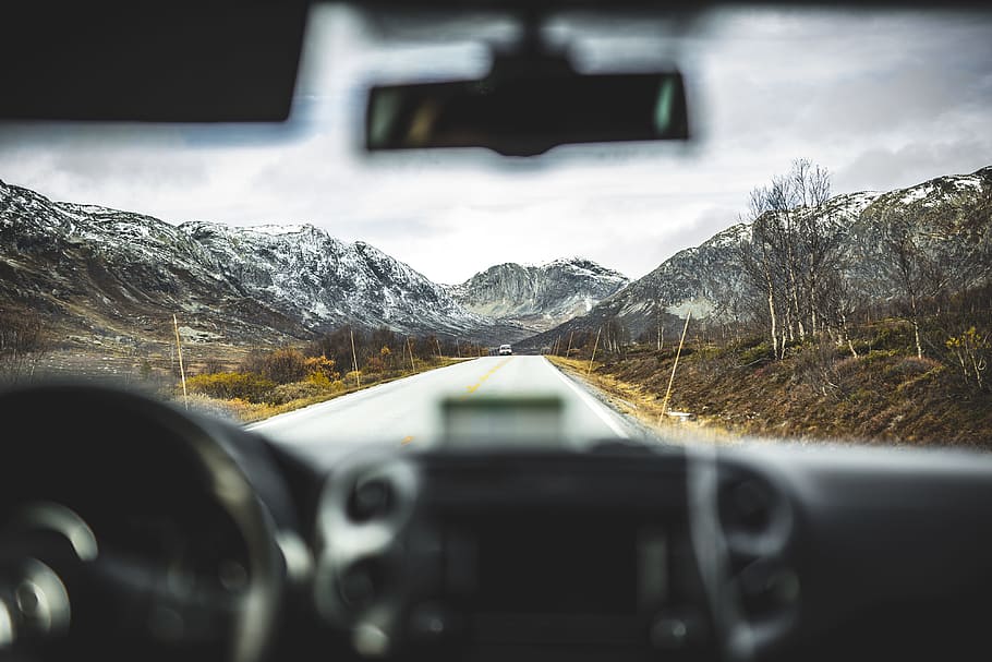 person driving car, in the car, mountain, roadtrip, in a car, HD wallpaper