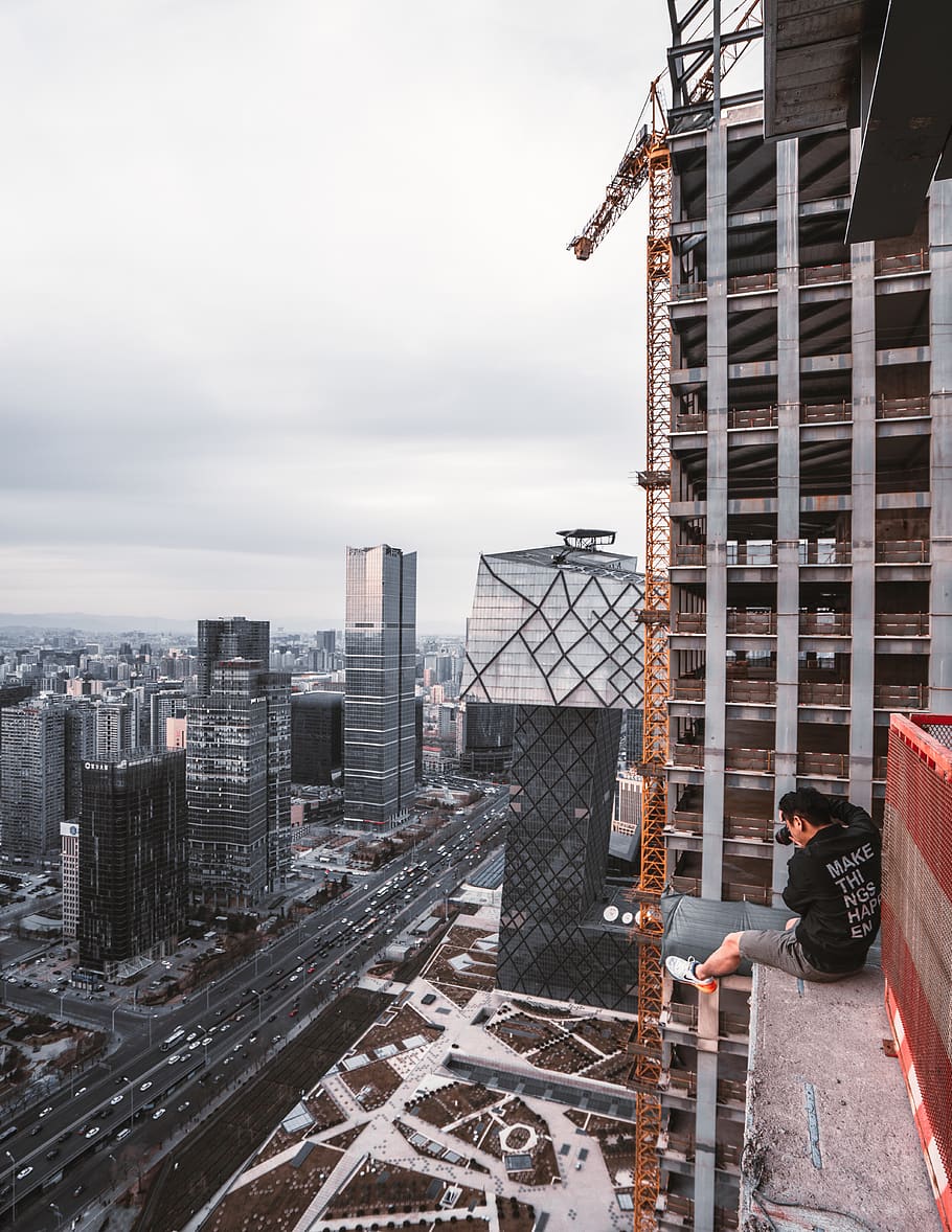 yellow tower crane, building exterior, architecture, built structure HD wallpaper