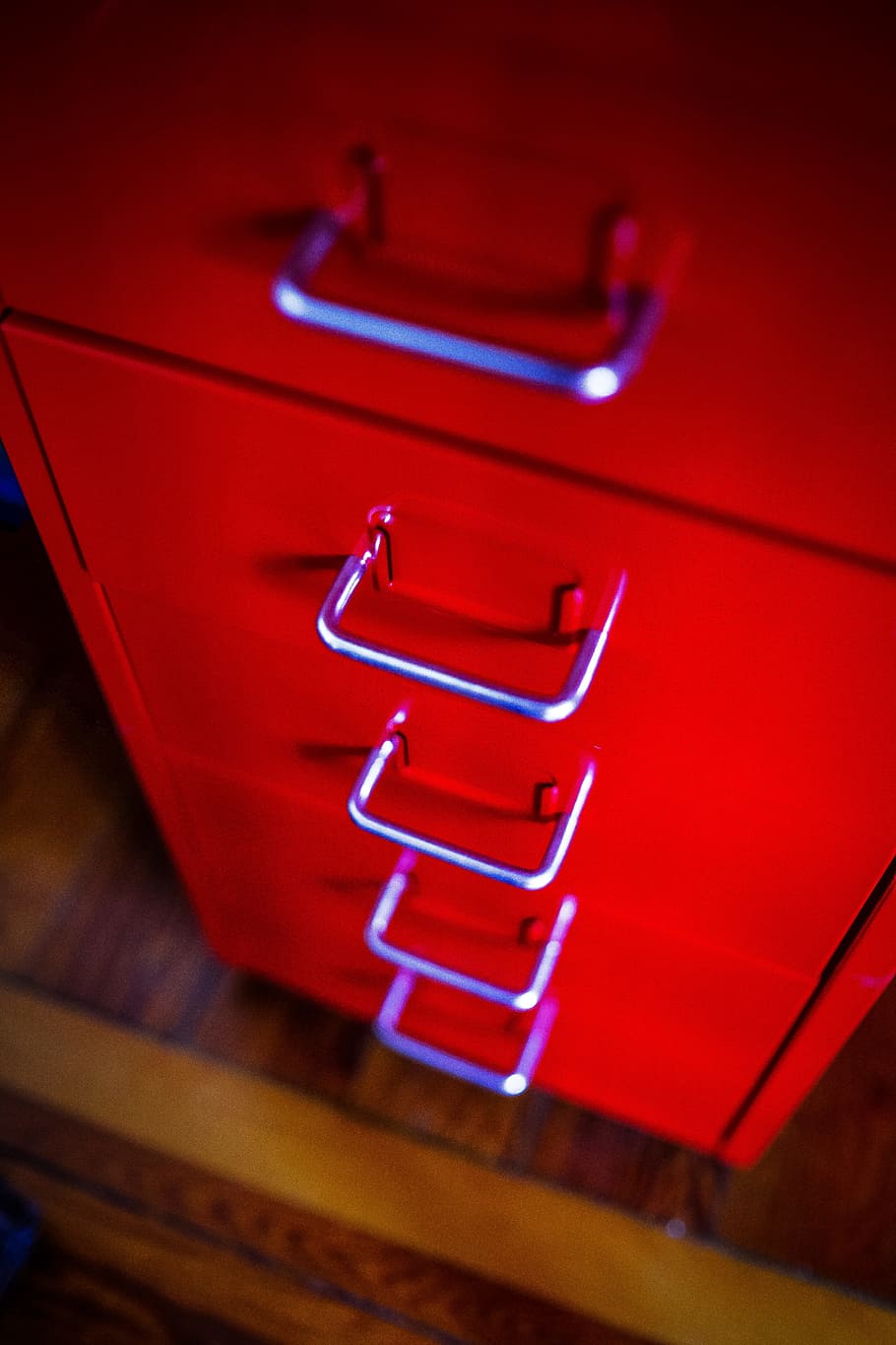 Close-up of Illuminated Red, blur, chrome, handle, indoors, modern HD wallpaper