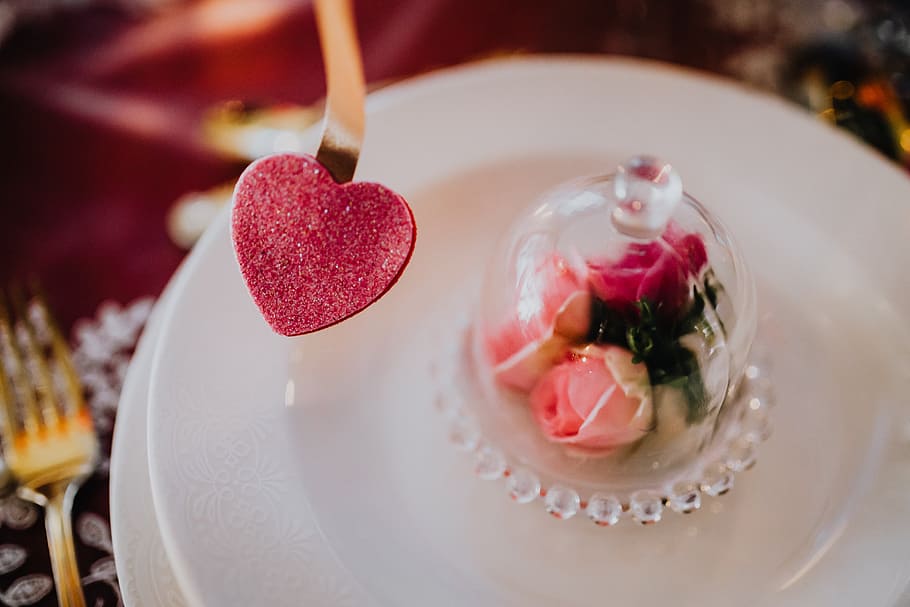 Table Decorations & Flowers for Valentine, love, romantic