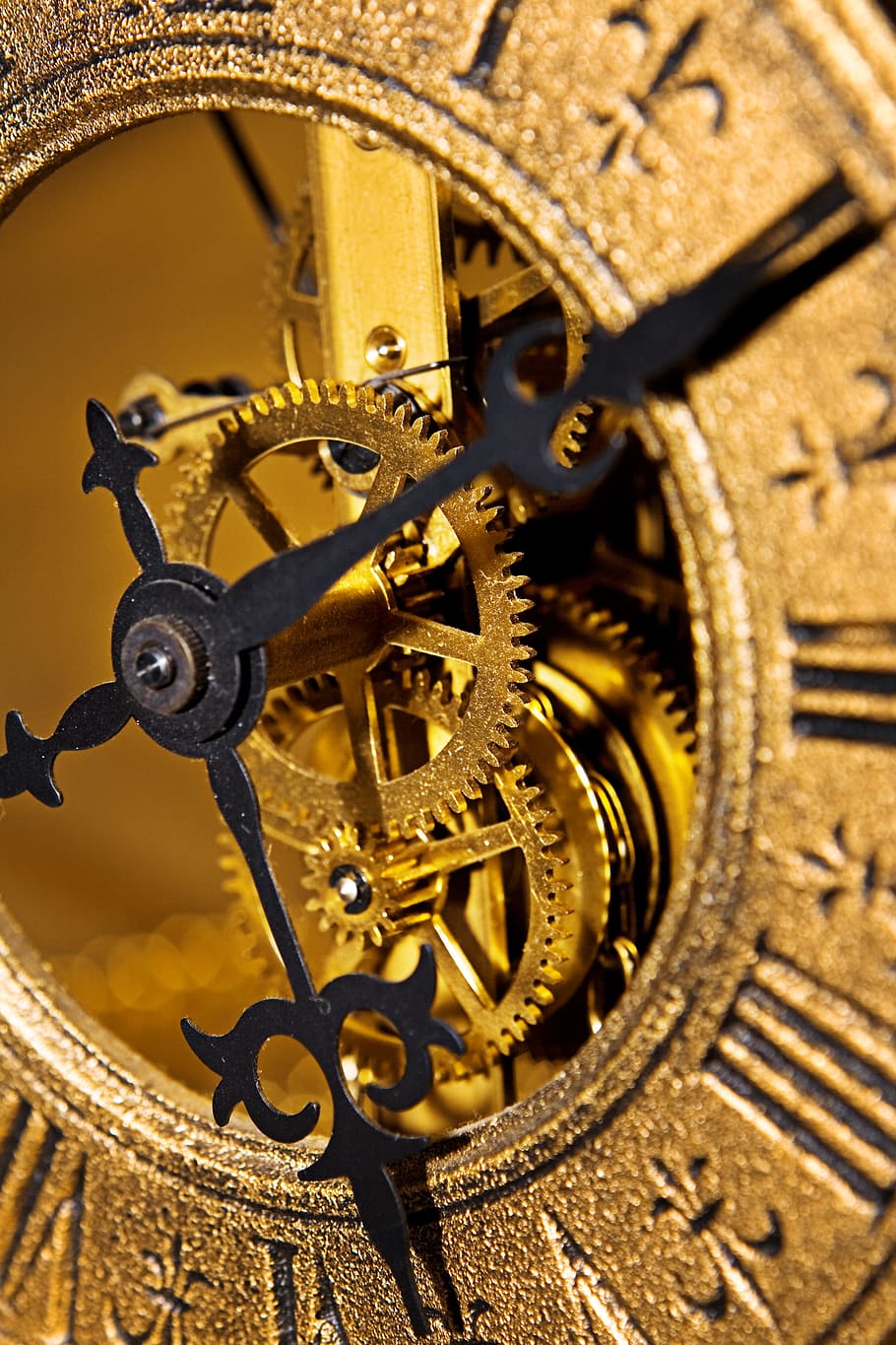 Đồng hồ đếm ngược thời gian là một công cụ hữu ích để giúp bạn quản lý thời gian hiệu quả. Tự động tính toán và hiển thị thời gian đếm ngược cho một sự kiện cụ thể, giúp bạn tránh những trường hợp quên lịch và tạo động lực để hoàn thành những công việc quan trọng.