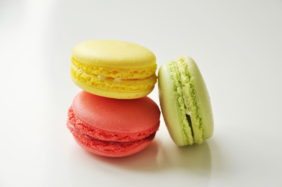 three breads, food and drink, macaroon, freshness, sweet food HD wallpaper