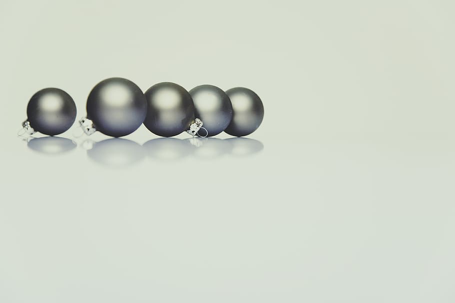 five gray baubles, studio shot, indoors, copy space, white background HD wallpaper