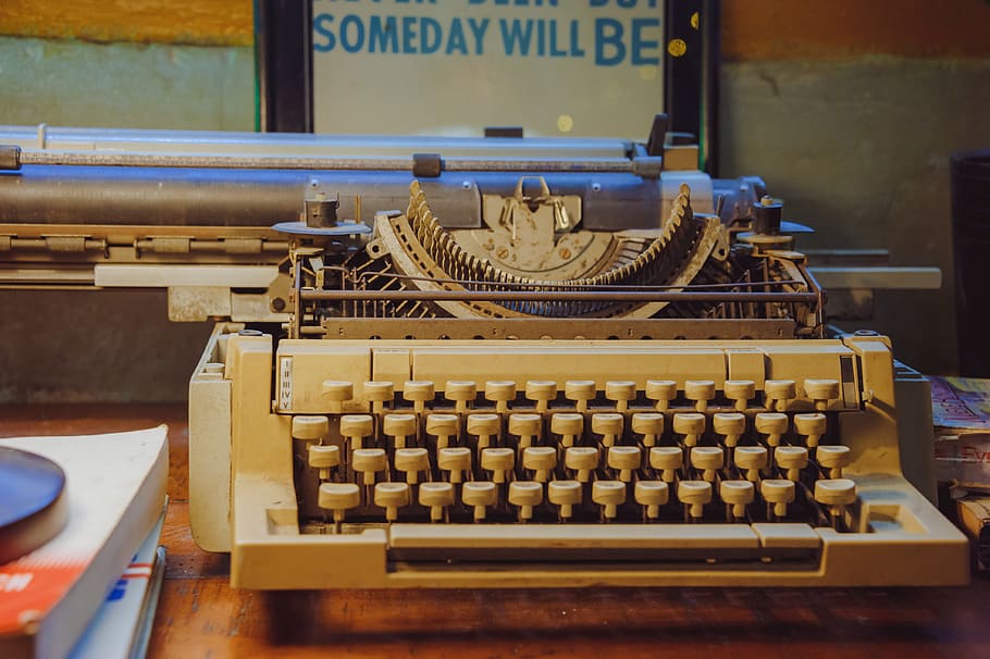 White Typewriter, retro, machinery, equipment, technology, indoors HD wallpaper