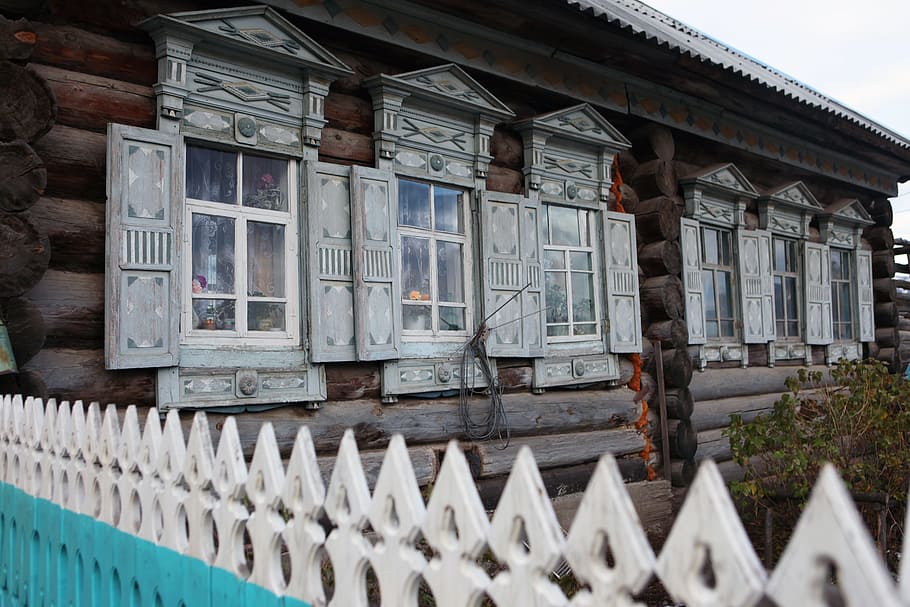 aged, architectural, cabin, carving, country, countryside, day HD wallpaper