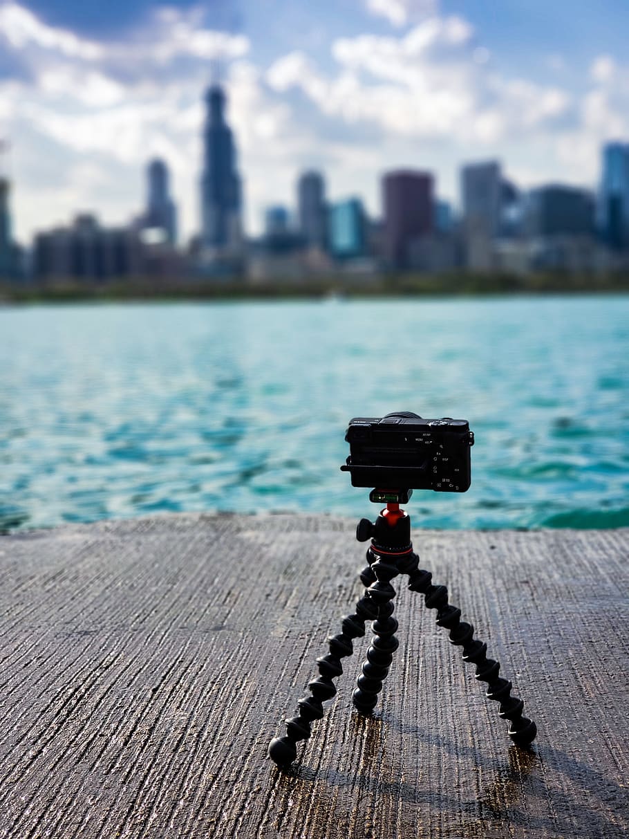 Camera On A Tripod, chicago, macro, technology, photography themes HD wallpaper
